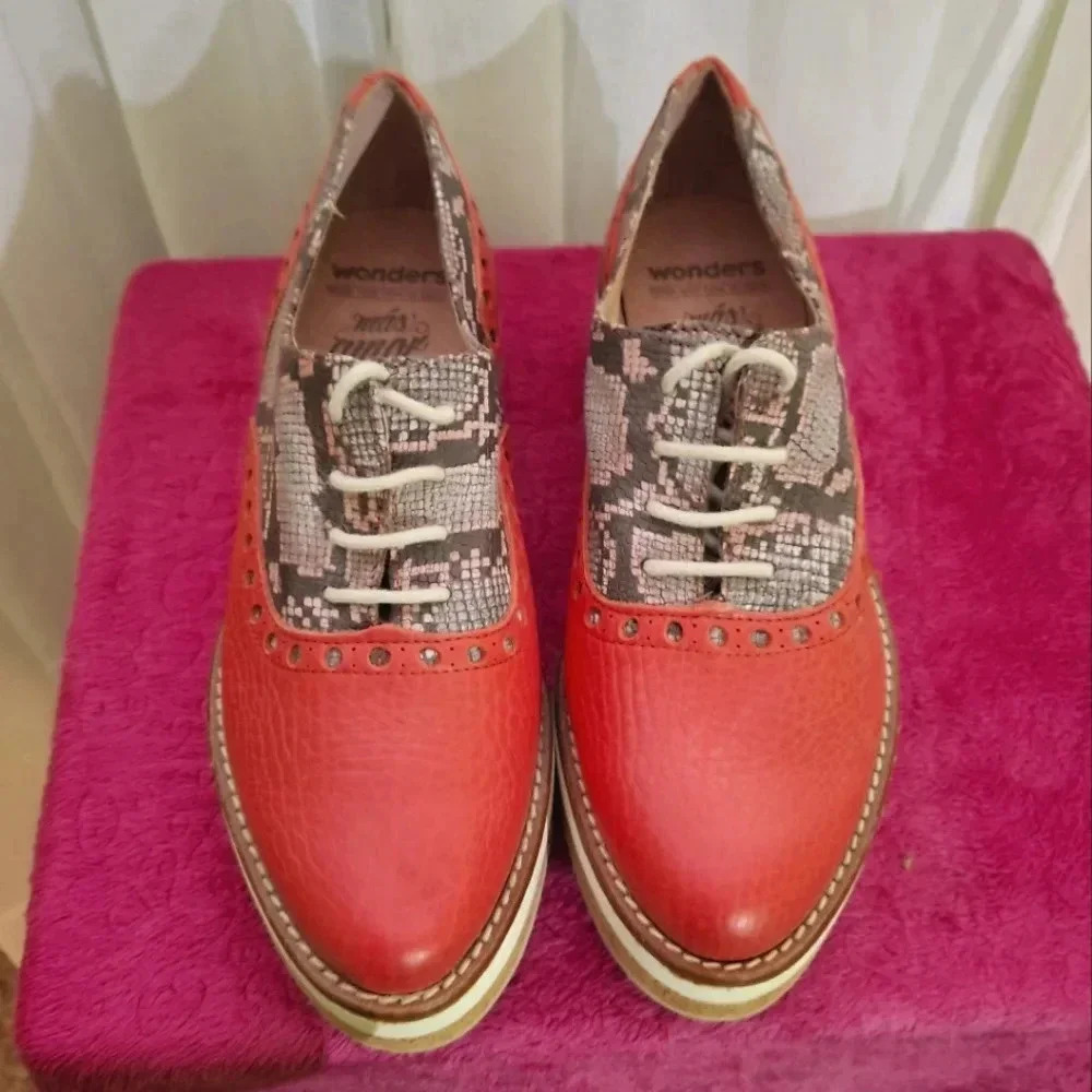 Wonders, made in  Spain, unique women's shoe. Fits a 7.5/8 us. NWOT.